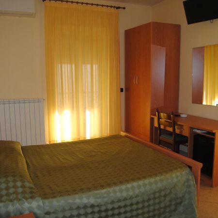 B&B Atlantide Cagnano Varano Exterior photo